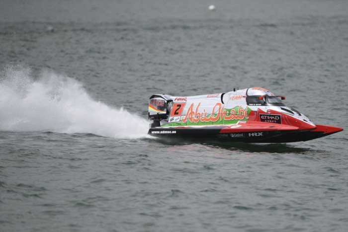 Cuaca tidak Bersahabat, F1 Powerboat Danau Toba Digelar Satu Race