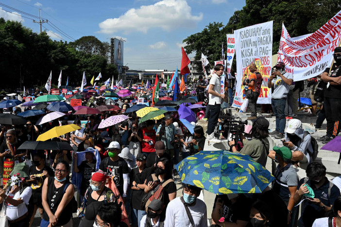 Rakyat Filipina Peringati 37 Tahun Tergulingnya Ferdinand Marcos