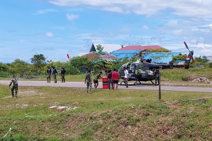 Susi Air Konfirmasi Video Penyanderaan Oleh KKB Ialah Pilot Philip Marten