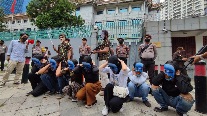 Massa AMI Geruduk Kedubes Tiongkok di Jakarta Peringati Tragedi Berdarah Ghulja