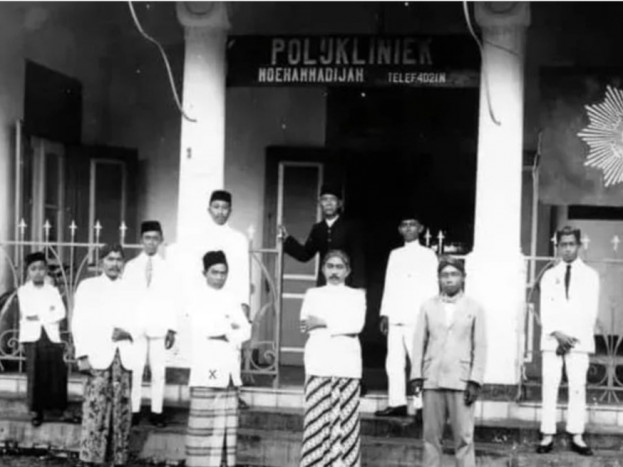 Mengenang 100 Tahun Penolong Kesengsaraan Oemoem Muhammadiyah