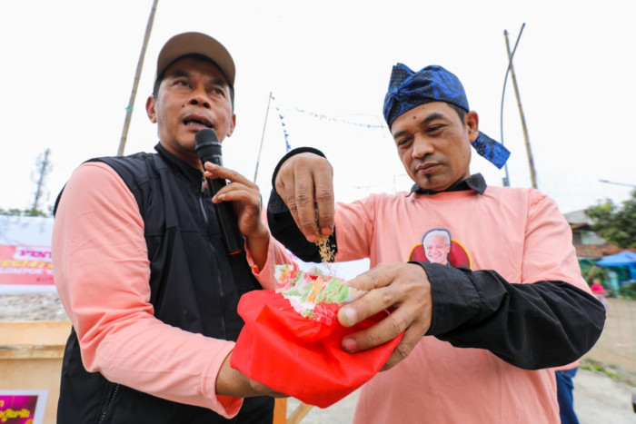 Pelatihan Ternak Jangkrik agar Emak-mak di Bandung Ada Penghasilan