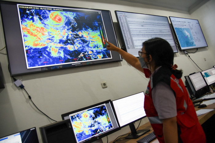 BMKG: Bibit Siklon Tropis 91 P Tingkatkan Potensi Hujan dan Angin Kencang