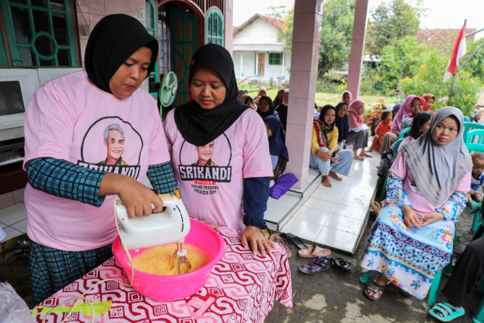 Untuk Perempuan Cirebon, Srikandi Ganjar Gelar Pelatihan Memasak dan Menghias Bolu
