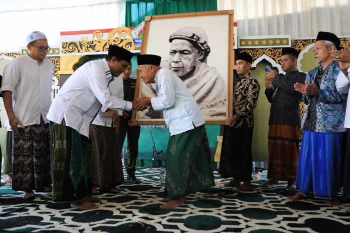 Haul ke-34 Mbah Hisyam, Gus Ulil Sebut KH Hisyam Sosok Penting Bagi Indonesia