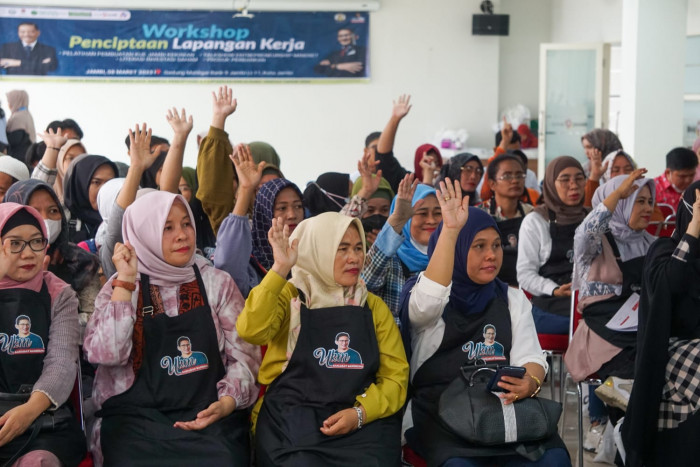 Ciptakan Lapangan Kerja, UMKM Sahabat Sandi Beri Pelatihan Kue Kekinian di Jambi