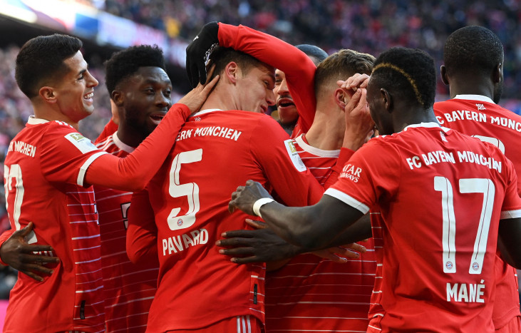 Kalahkan Augsburg, Bayern Mantap di Puncak Klasemen Bundesliga