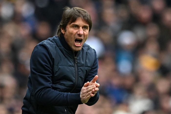 Conte Ucapkan Terima Kasih pada Pendukung Spurs