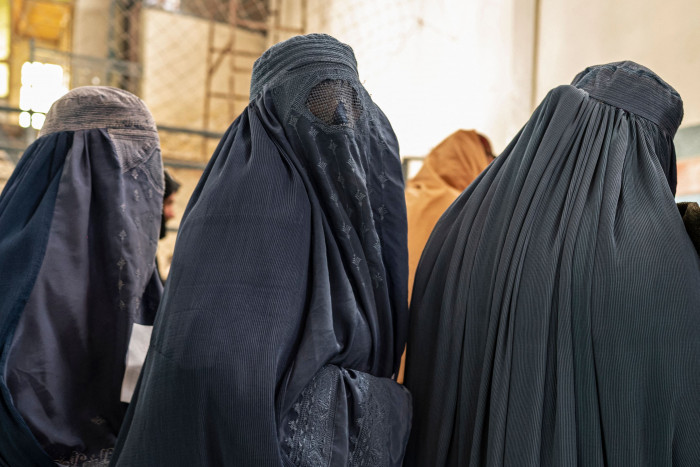 Kembali Dibuka, Perempuan Masih Dilarang ke Universitas di Afganistan