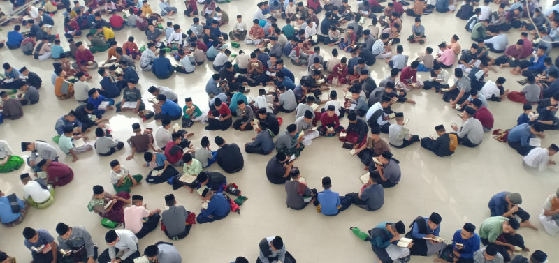 Padang Luncurkan Pesantren Ramadan untuk Ribuan Pelajar