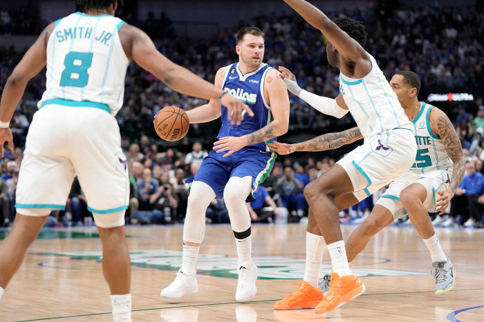 Kalah dari Hornets, Mavericks Terancam tidak Lolos ke Playoff NBA