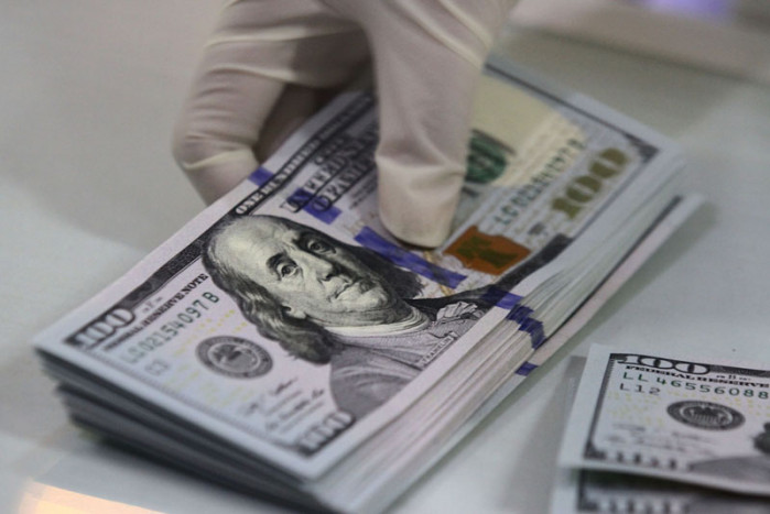Dolar Melonjak Usai Powell Isyaratkan Suku Bunga Lebih Tinggi