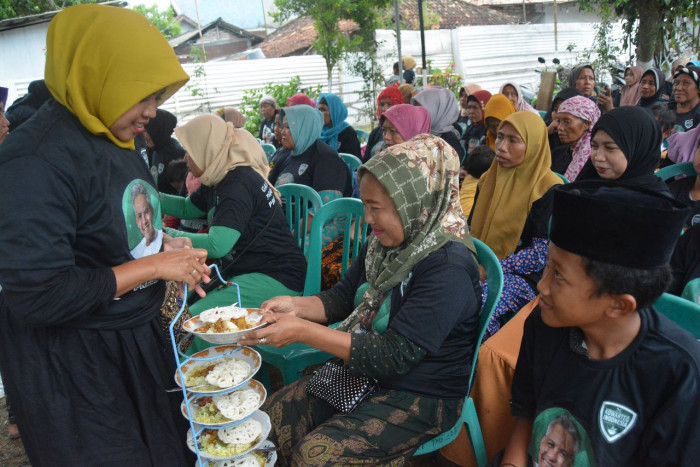 Kowarteg Indonesia Berbagi Kebahagiaan Untuk Keluarga Prasejahtera di Jatim