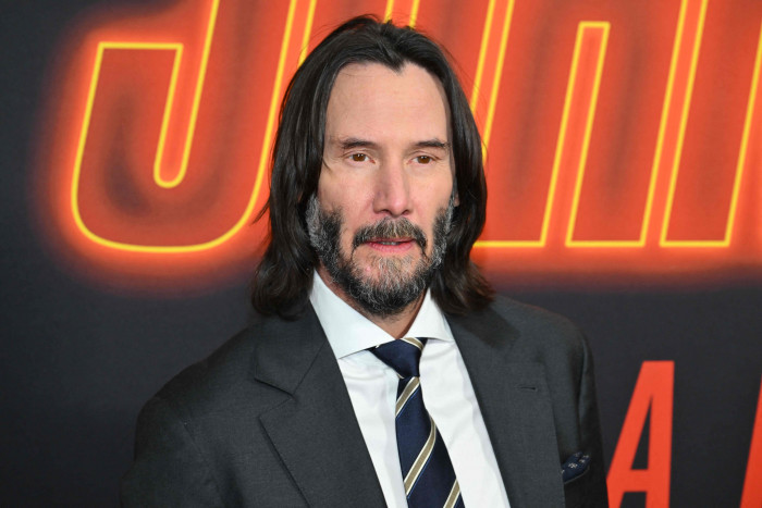 Ini Respons Keanu Reeves Saat Dilamar Fan