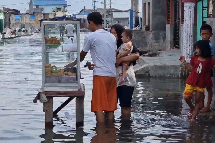 Puasa Pertama, Ratusan Rumah di Belawan Terendam Banjir Rob