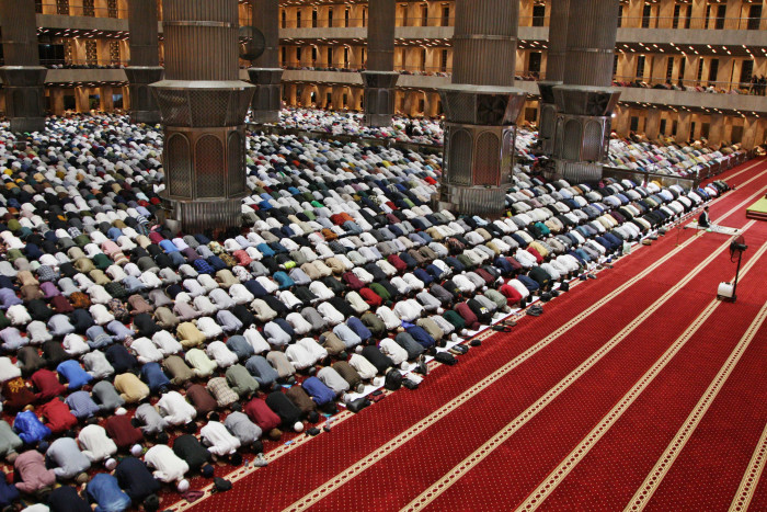  Salat Tarawih Perdana, Masjid Istiqal dipadati Jamaah 