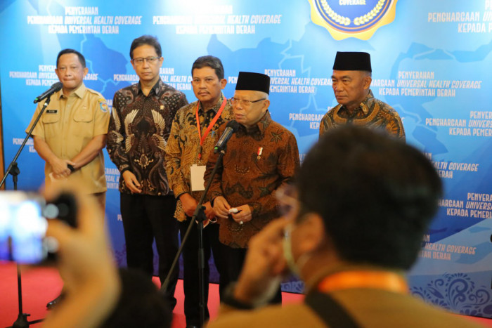 Wakil Presiden RI Beri Penghargaan Pemda Berstatus Universal Health Coverage 