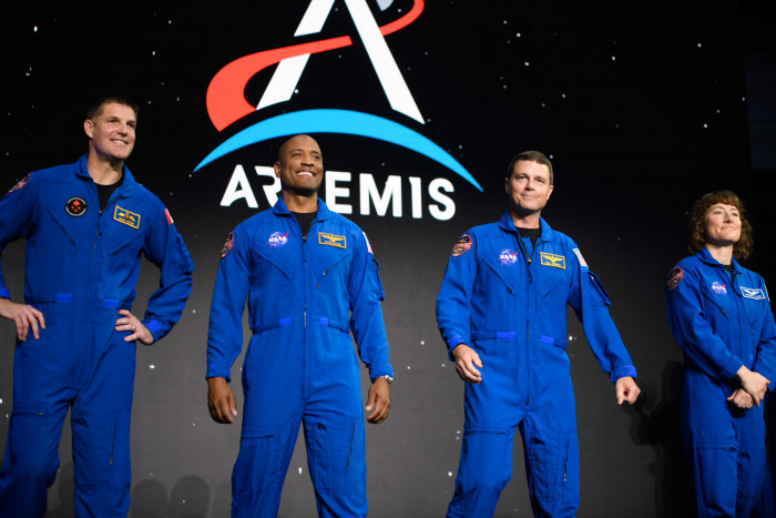 4 Astronaut NASA akan Kelilingi Bulan Tahun Depan