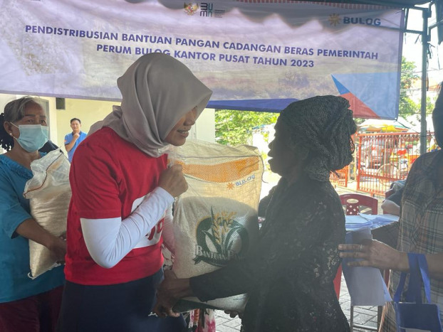 Pos Indonesia Pastikan Bantuan Pangan Beras di Surabaya Terkirim Sesuai Jadwal