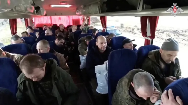 Rusia dan Ukraina Bertukar 206 Tahanan Perang