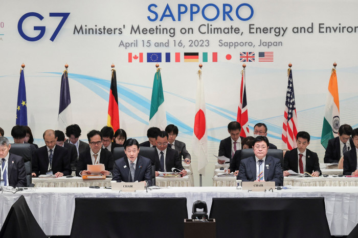G7 Berjanji Percepat Penghentian Penggunaan Bahan Bakar Fosil 