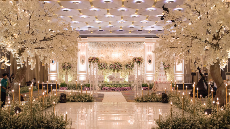  Kreasikan Pernikahan Impian di Holiday Inn Jakarta Kemayoran