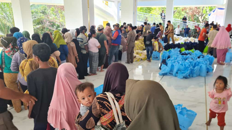 Gelar Safari Ramadan 2023 di Bakauheni, ASDP Salurkan 1.000 Paket Sembako Murah 