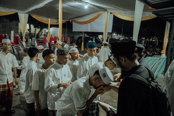 Pekerja Pertamina Beri Santunan Anak Yatim di Penghujung Ramadan
