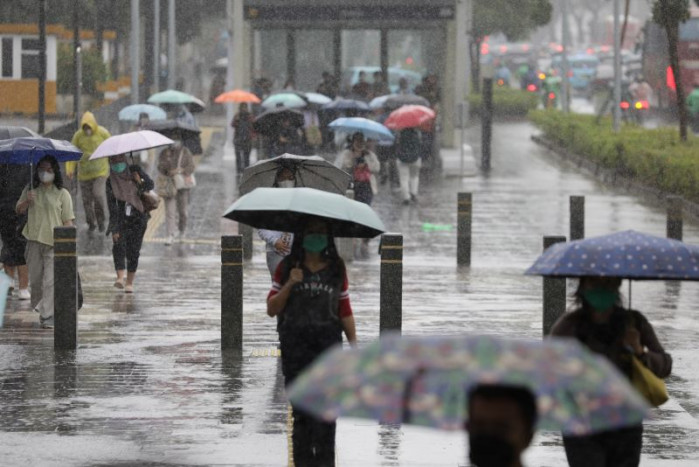 BMKG Prediksi Sebagian Wilayah Jakarta Hujan Hari Ini