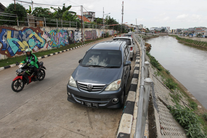 Punya Garasi Jadi Syarat Kepemilikan STNK dan SIM di Jakarta