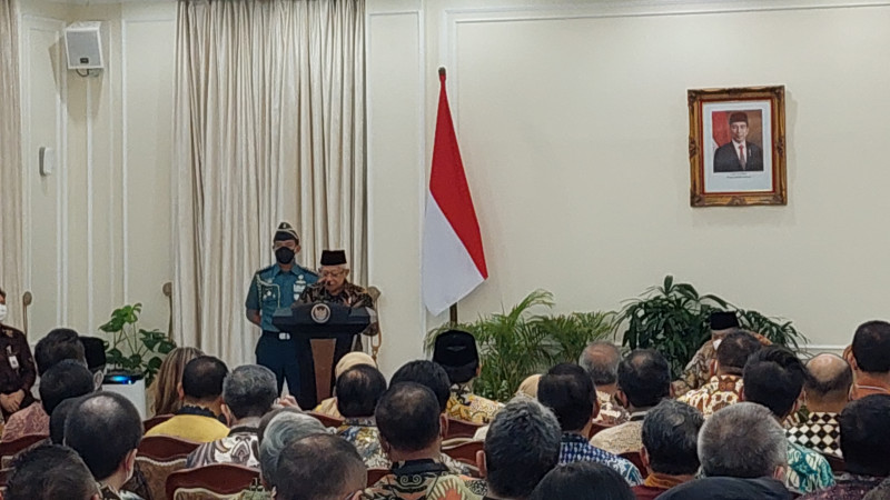 Wapres Perintahkan GAPKI Atasi Kampanye Hitam terhadap Kelapa Sawit Indonesia