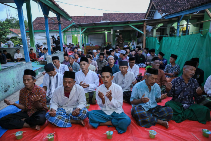 Sukarelawan Ganjar Sejati dan Masyarakat Kota Banjar Peringati Nuzulul Qur'an