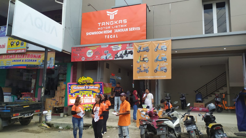 Tangkas Motor Listrik Buka Showroom Baru di Tegal, Jateng 