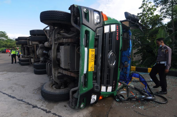 Kecelakaan Maut di Tol Semarang-Solo Tewaskan Enam Orang