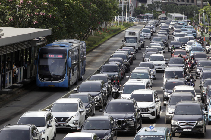 Publik Kritik Rencana Kenaikan Tarif Transjakarta