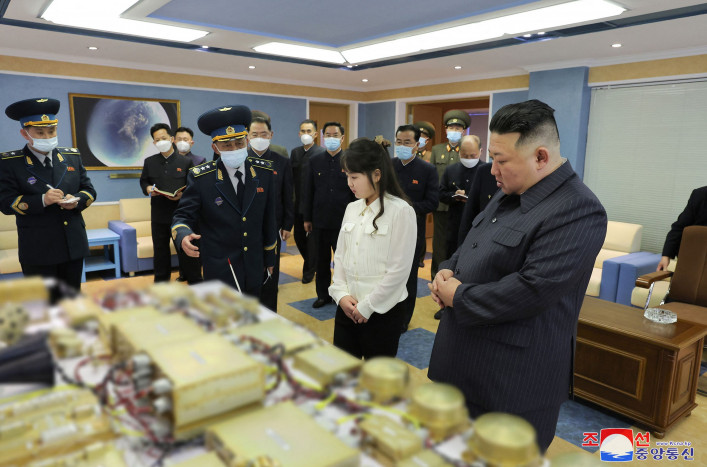 Kim Jong Un Perintahkan Peluncuran Satelit Mata-mata Militer