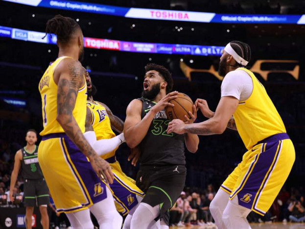 Lakers Lolos Play-off Menantang Grizzlies