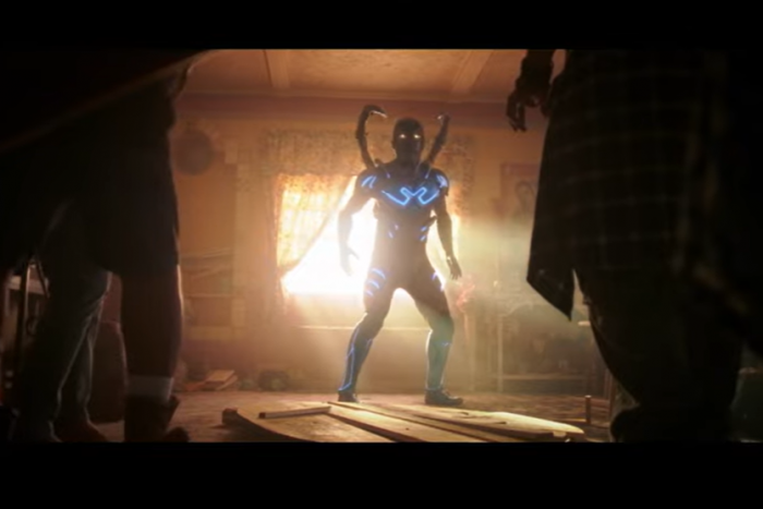 DC Rilis Trailer Film Pahlawan Baru Blue Beetle