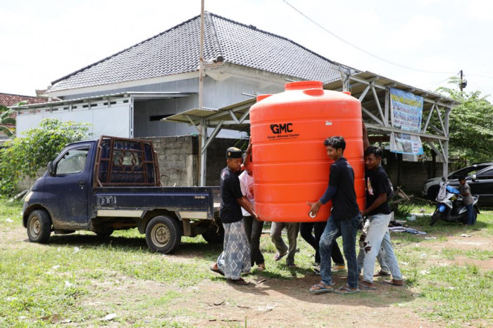 Sambangi Ponpes Darul Ilmi di Lampung, GMC Beri Bantuan Tandon Air
