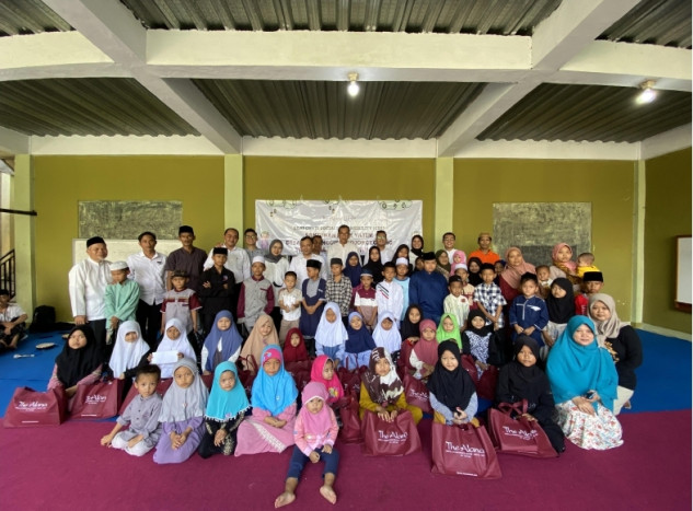  The Alana Hotel Sentul City dan NEO+ Green Savana Sentul City Gelar CSR di Pondok Pesantren