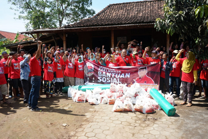 Relawan Kader PDI Perjuangan Gelar Bakti Sosial Serentak di Jawa Tengah 