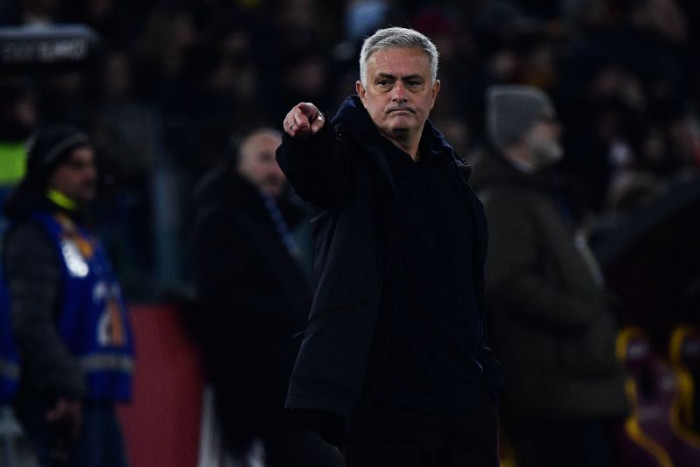 Jose Mourinho Tolak Tawaran Chelsea