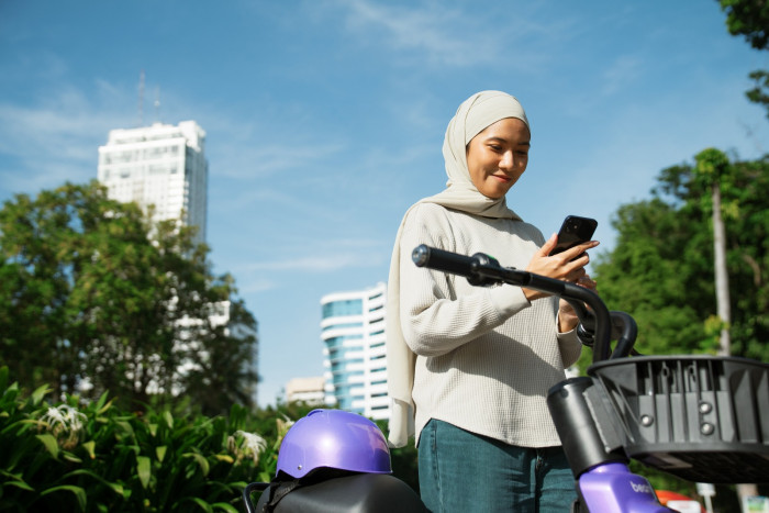 Layanan Skuter dan Sepeda Elektrik Hadir di Kawasan Hunian Kota Jababeka