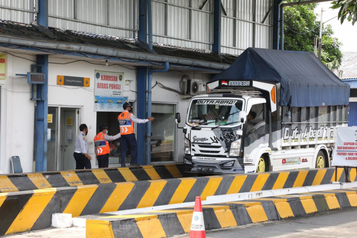 Tuntaskan Masalah ODOL Jadi Solusi Ampuh Atasi Jalan Rusak