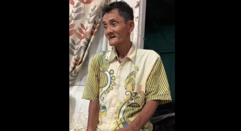 Tega! Kakek Tukang Becak di Medan Dibegal Penumpangnya dengan Senjata Tajam