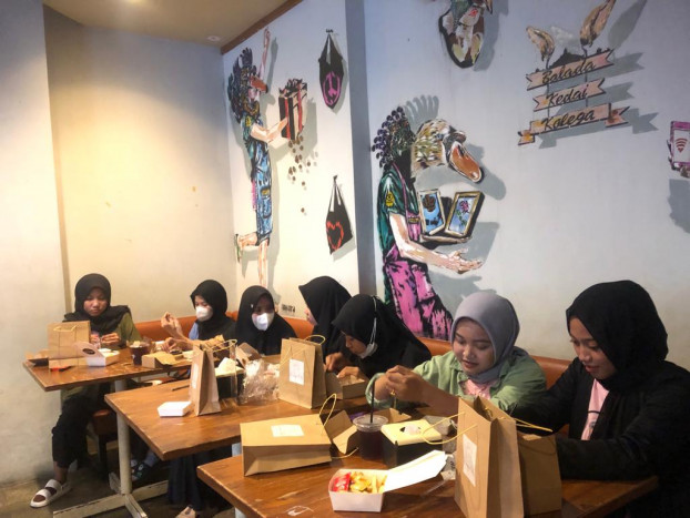 Srikandi Ganjar Gelar Workshop Pembuatan Kalung Hijab Bareng Milenial di Yogyakarta 