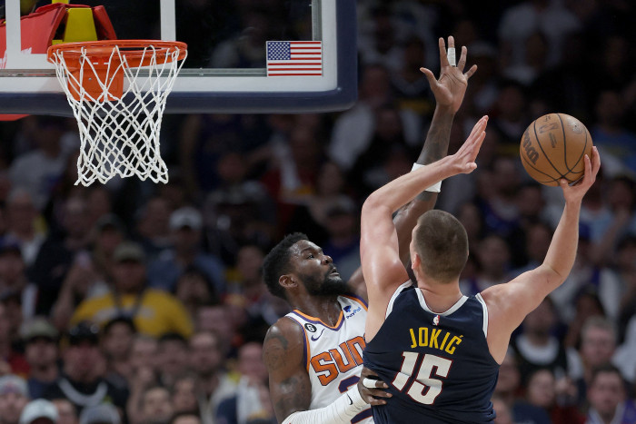 Nuggets Unggul 2-0 atas Suns