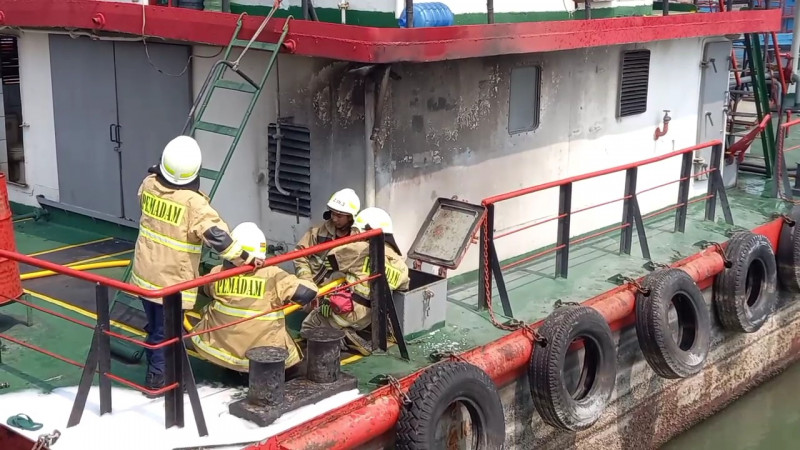 Kapal Pengangkut Solar di Jakut Terbakar, Dua Orang Luka Parah