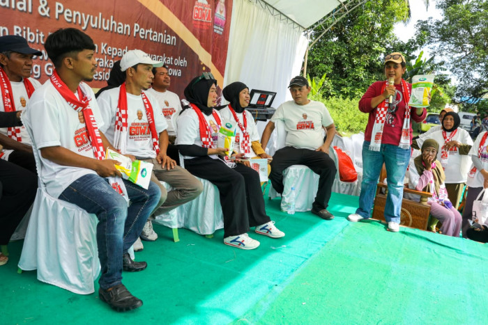 Kelompok Sukarelawan ini Gelar Penyuluhan dan Bagikan Bibit Untuk Petani di Gowa