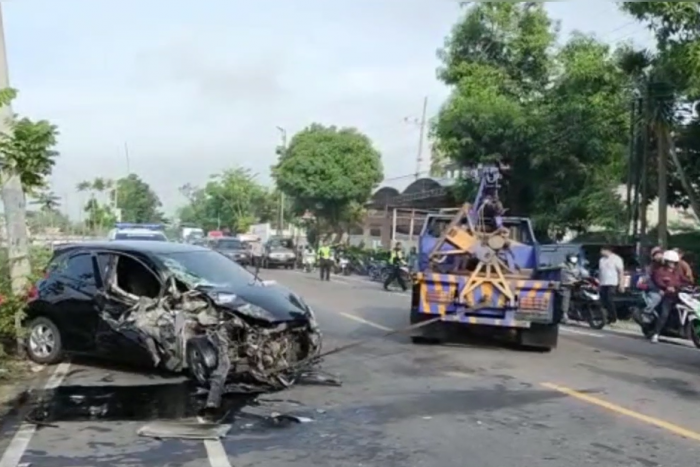 Tiga Kendaraan Terlibat Kecelakaan di Bojonegoro